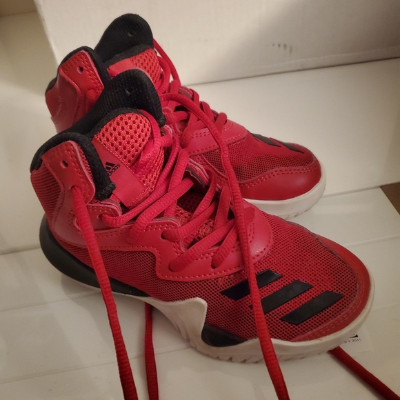 boys red adidas shoes
